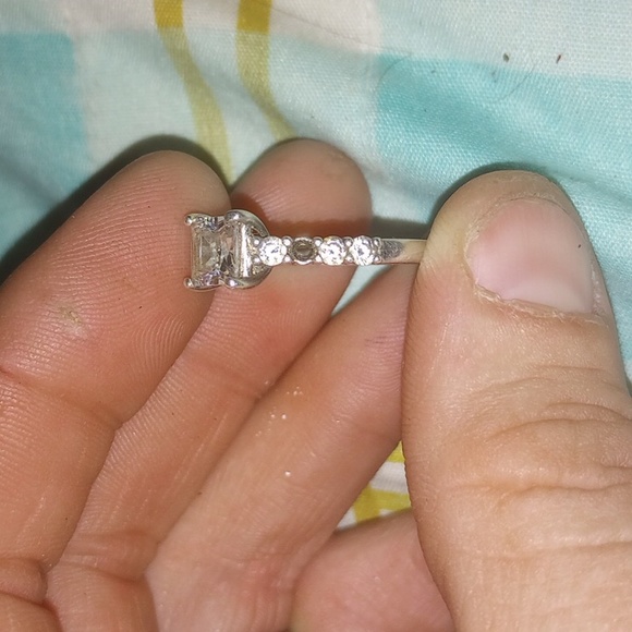 Ring - Picture 2 of 5